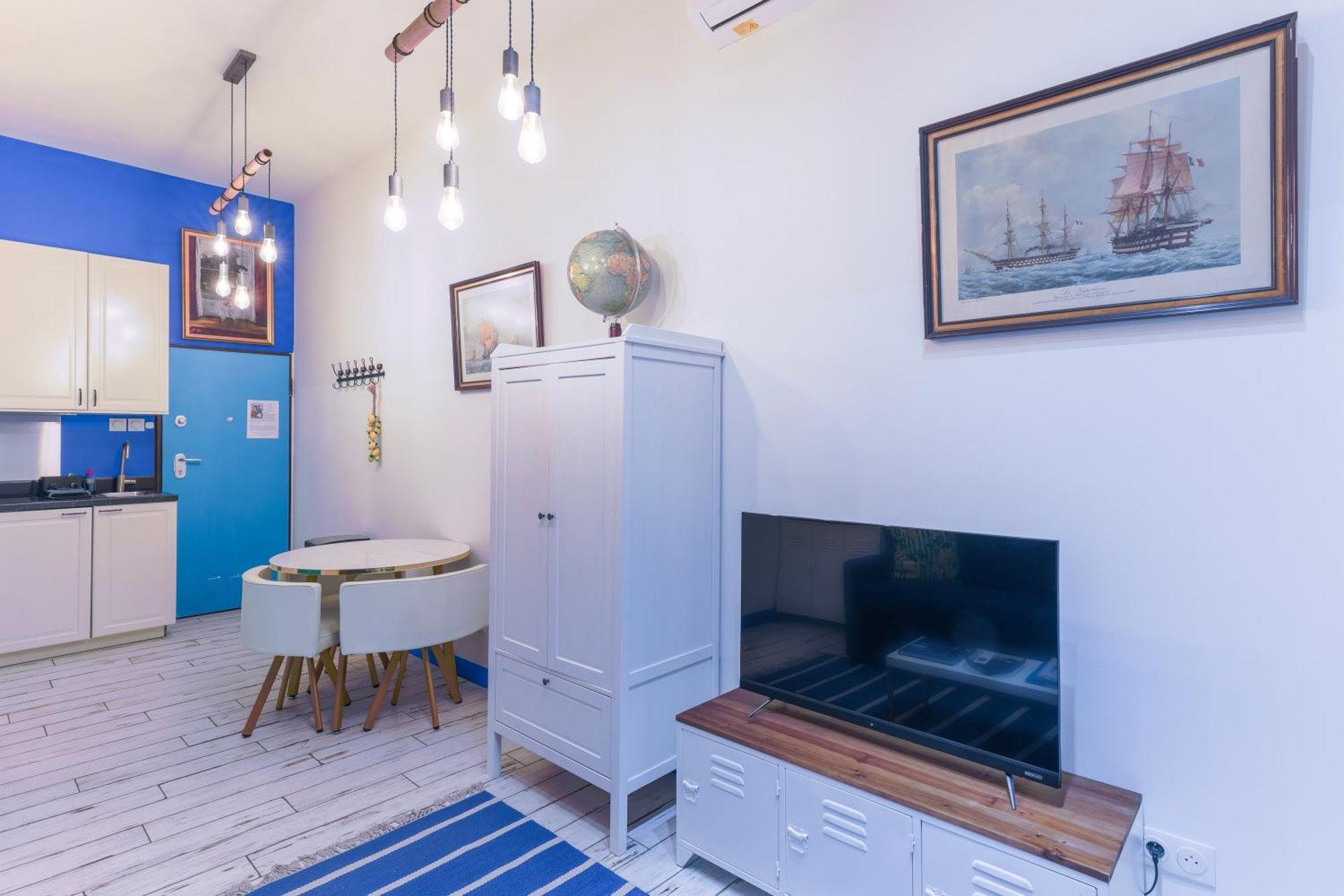 Studio Travel 24M2, 120M Vieux-Port ,Clim , Wifi ,Acces Autonome Avec Code Marseilles Buitenkant foto